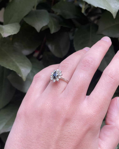Bague Marguerite Saphir &amp; Diamants &quot;Jehanne&quot; - Elliade Paris
