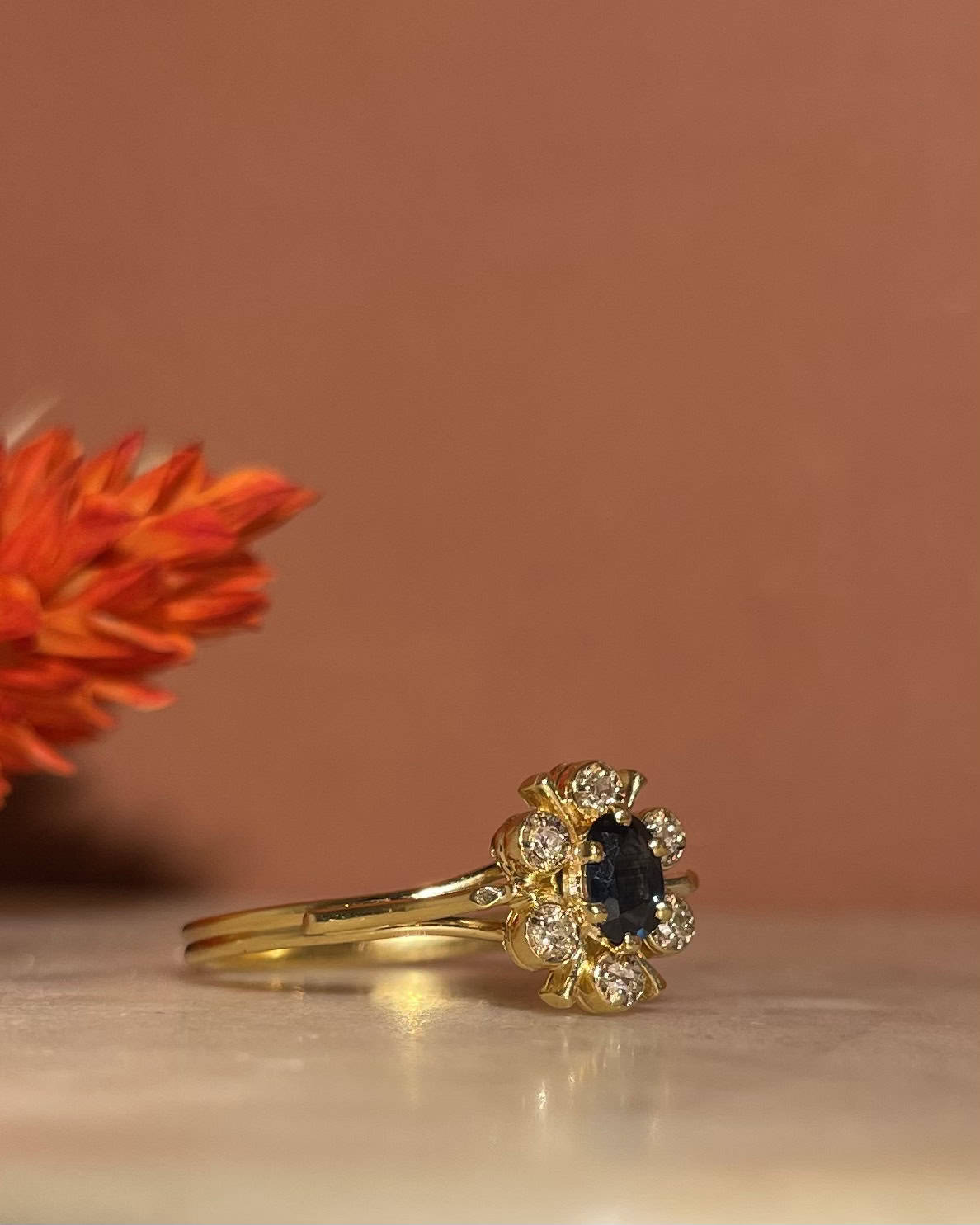 Bague Marguerite Saphir &amp; Diamants "Jemmie" - Elliade Paris