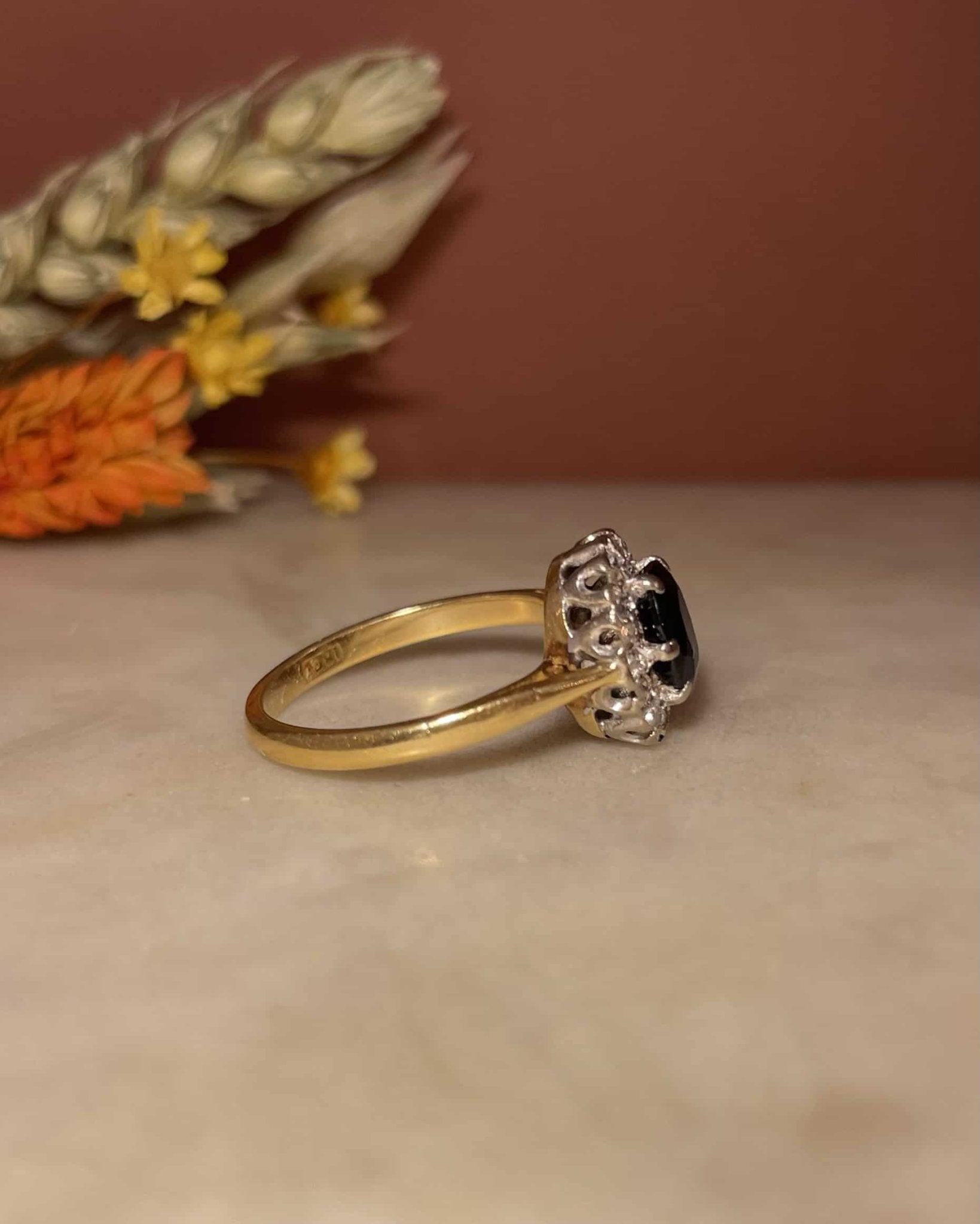 Bague Marguerite Saphir &amp; Diamants "Jorya" - Elliade Paris