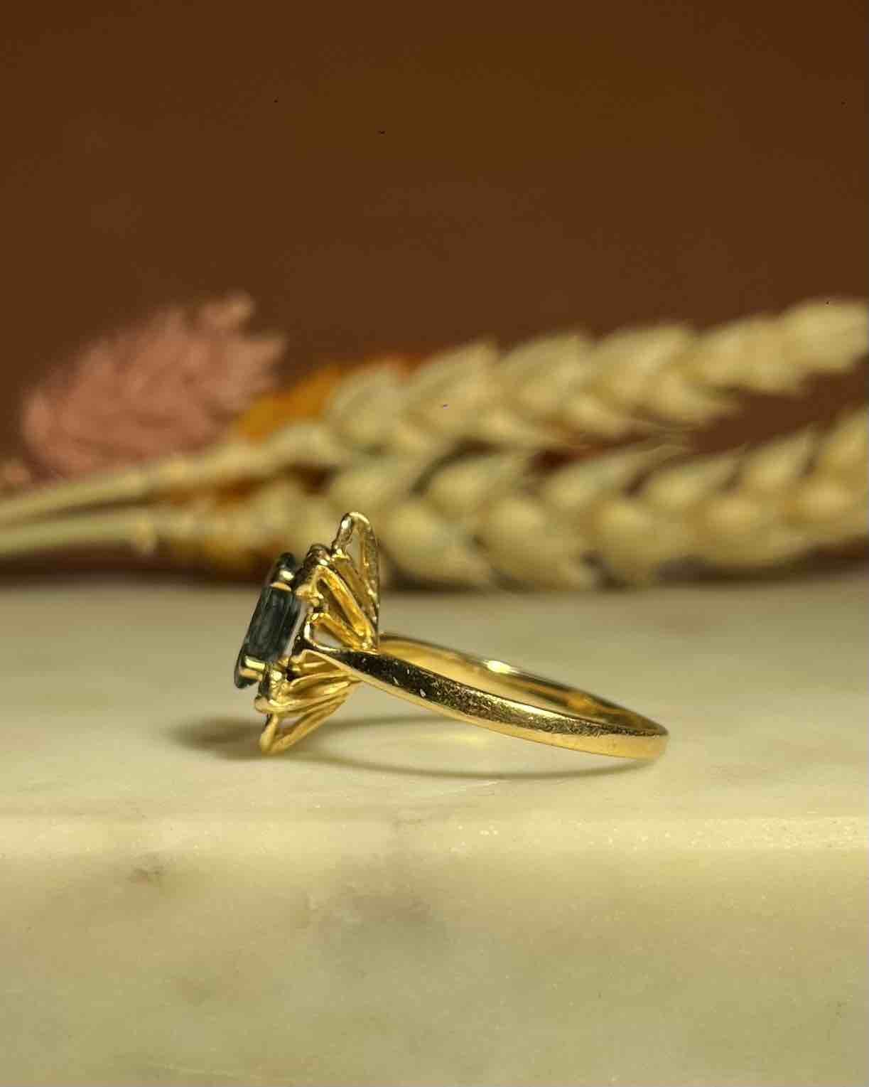 Bague Marguerite Saphir &amp; Diamants "Juline" - Elliade Paris