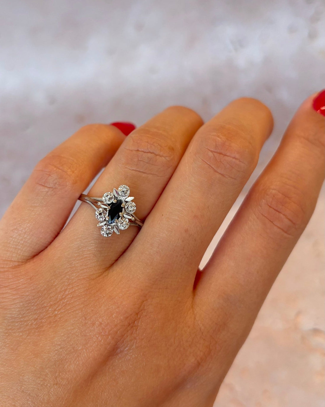 Bague Marguerite Saphir &amp; Diamants "Justine" - Elliade Paris