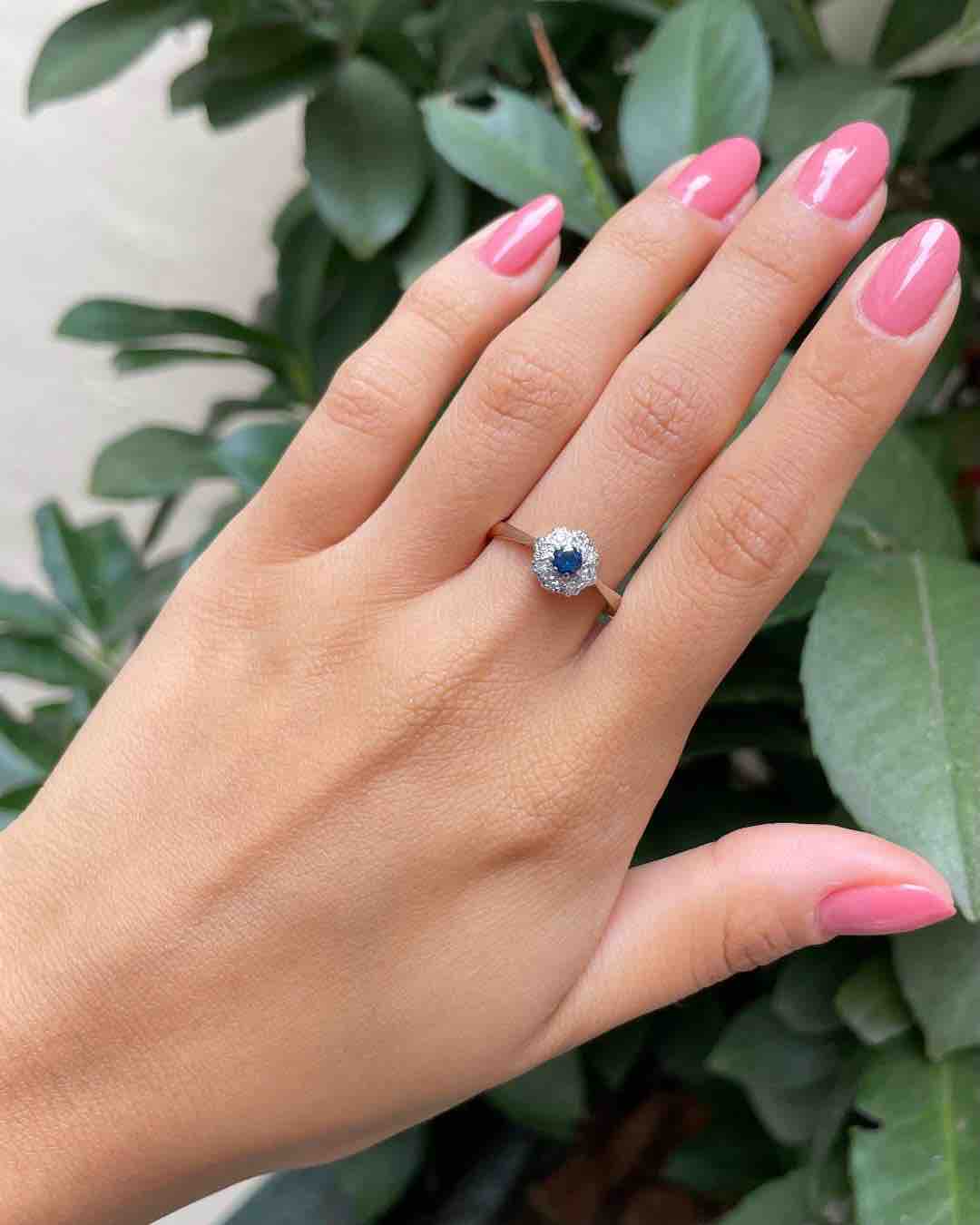 Bague Marguerite Saphir &amp; Diamants "Karine" - Elliade Paris