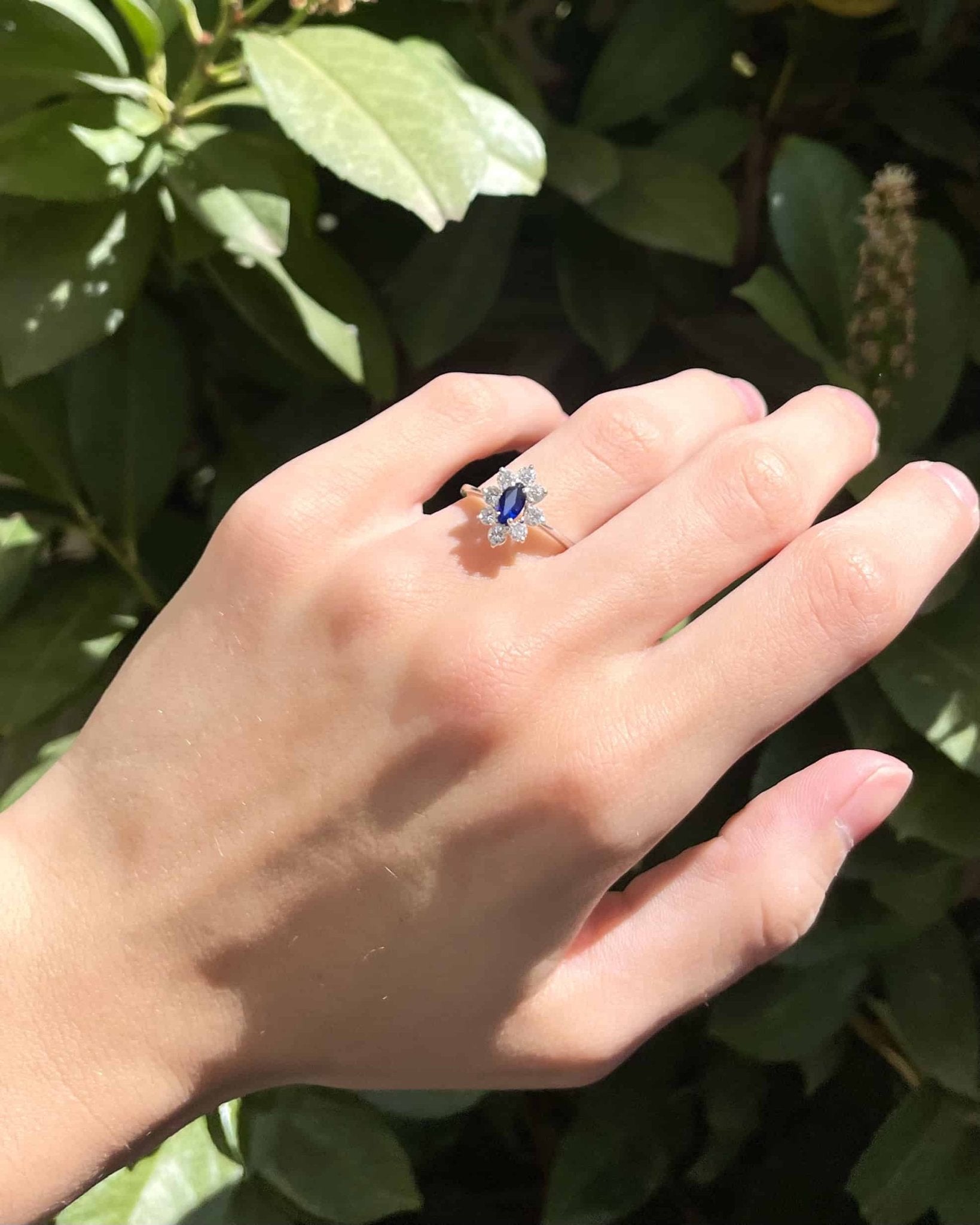 Bague Marguerite Saphir &amp; Diamants "Luana" - Elliade Paris