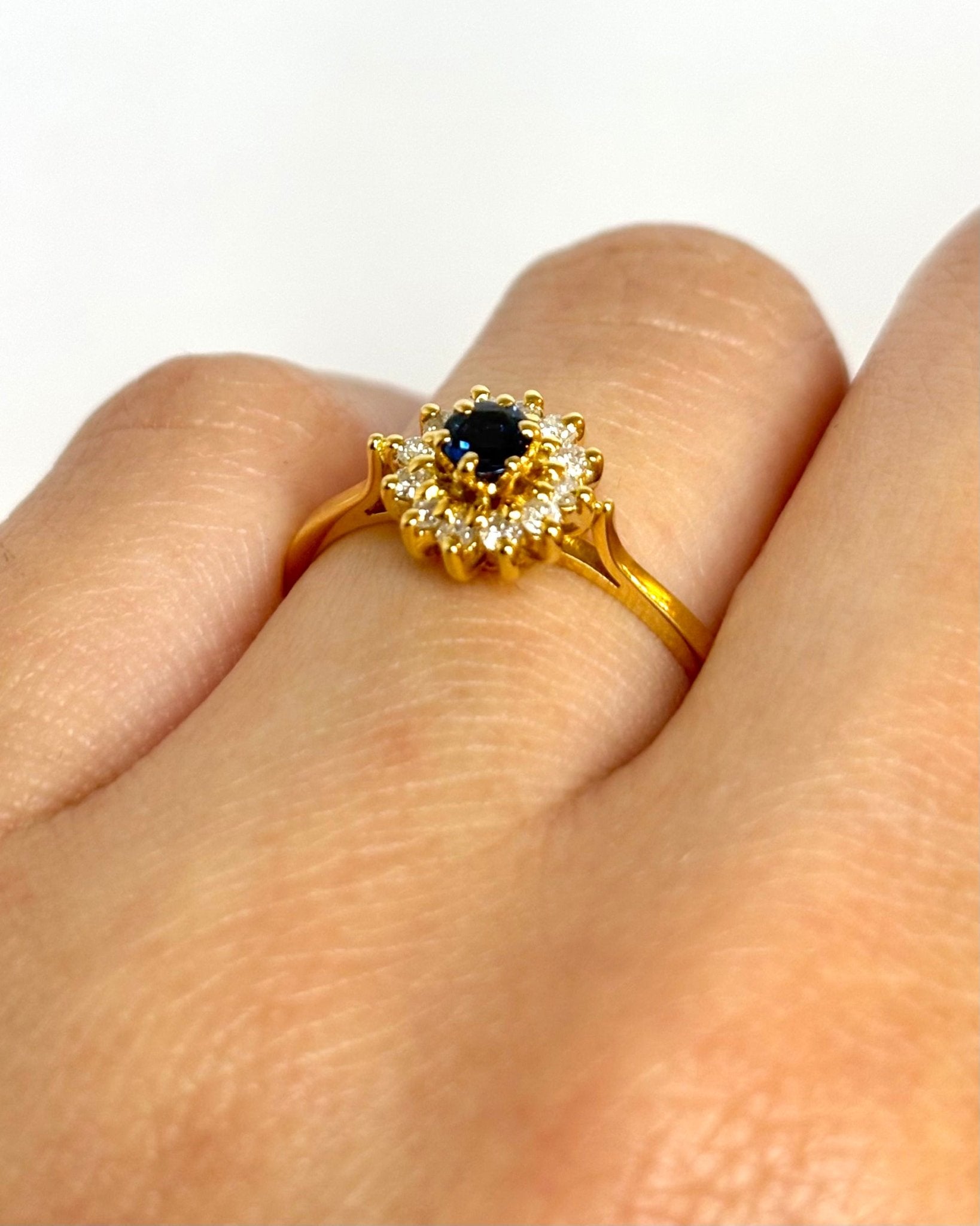 Bague marguerite saphir &amp; diamants "Malo" - Elliade Paris