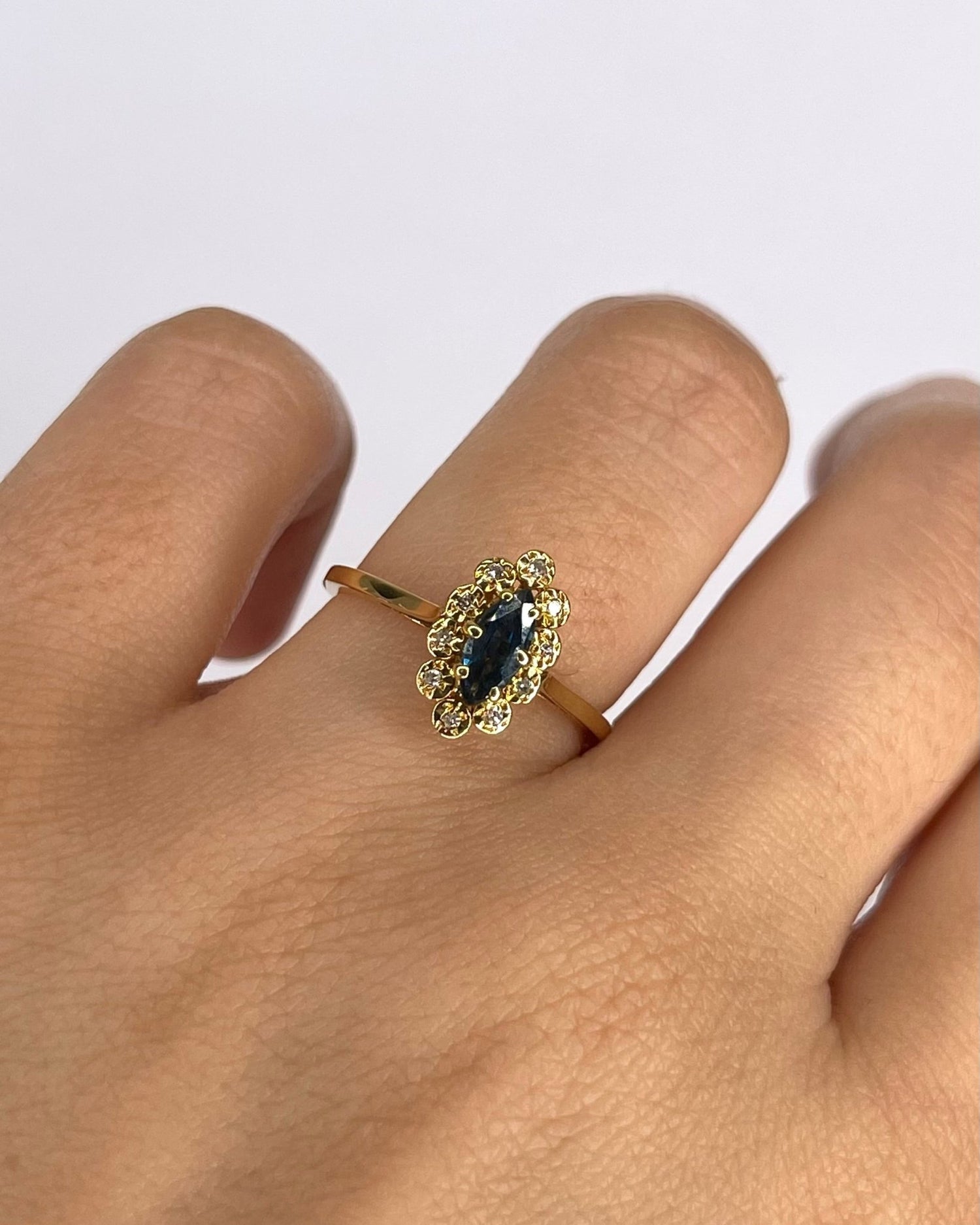 Bague Marguerite Saphir &amp; Diamants "Malonna" - Elliade Paris
