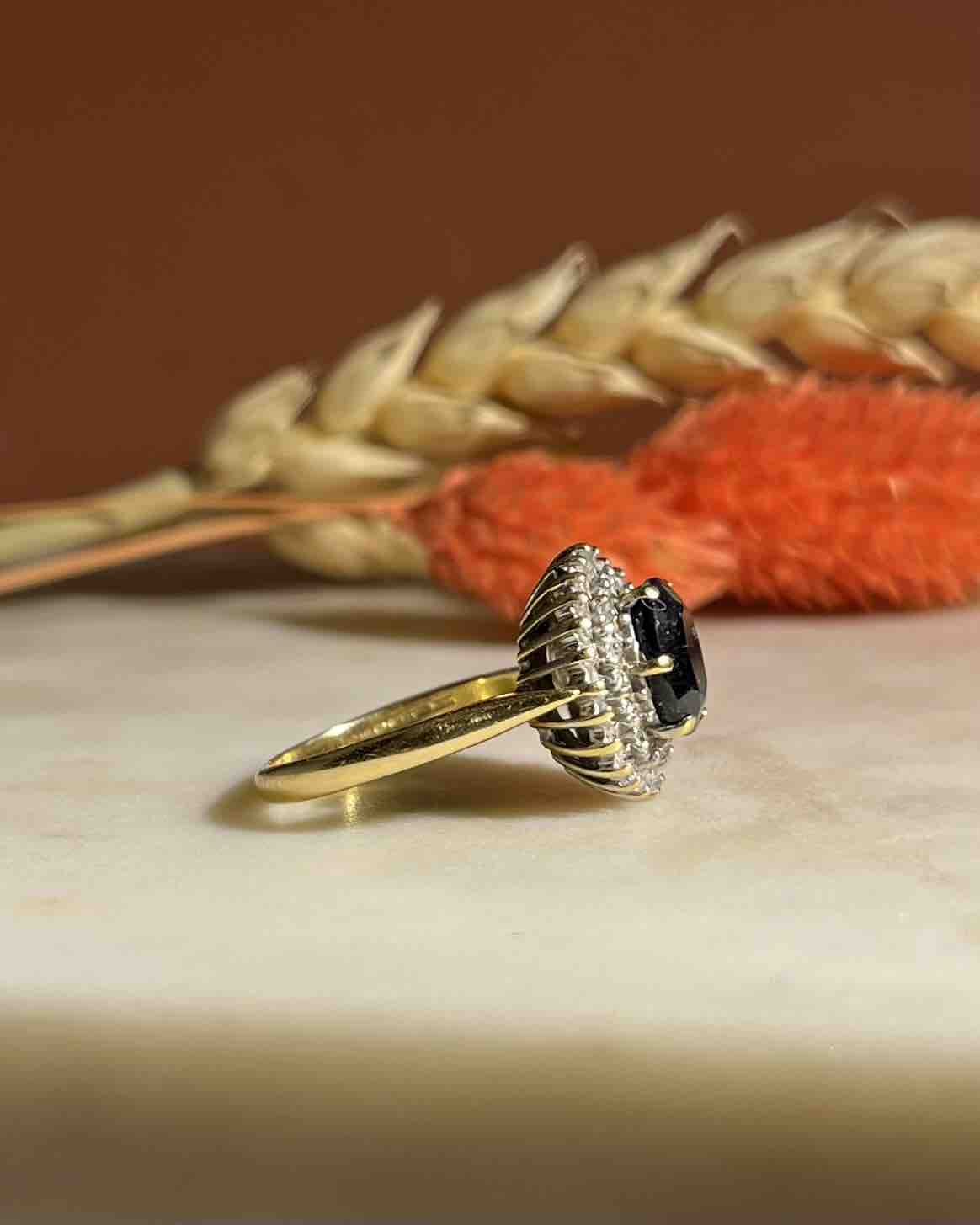Bague Marguerite Saphir &amp; Diamants "Manal" - Elliade Paris