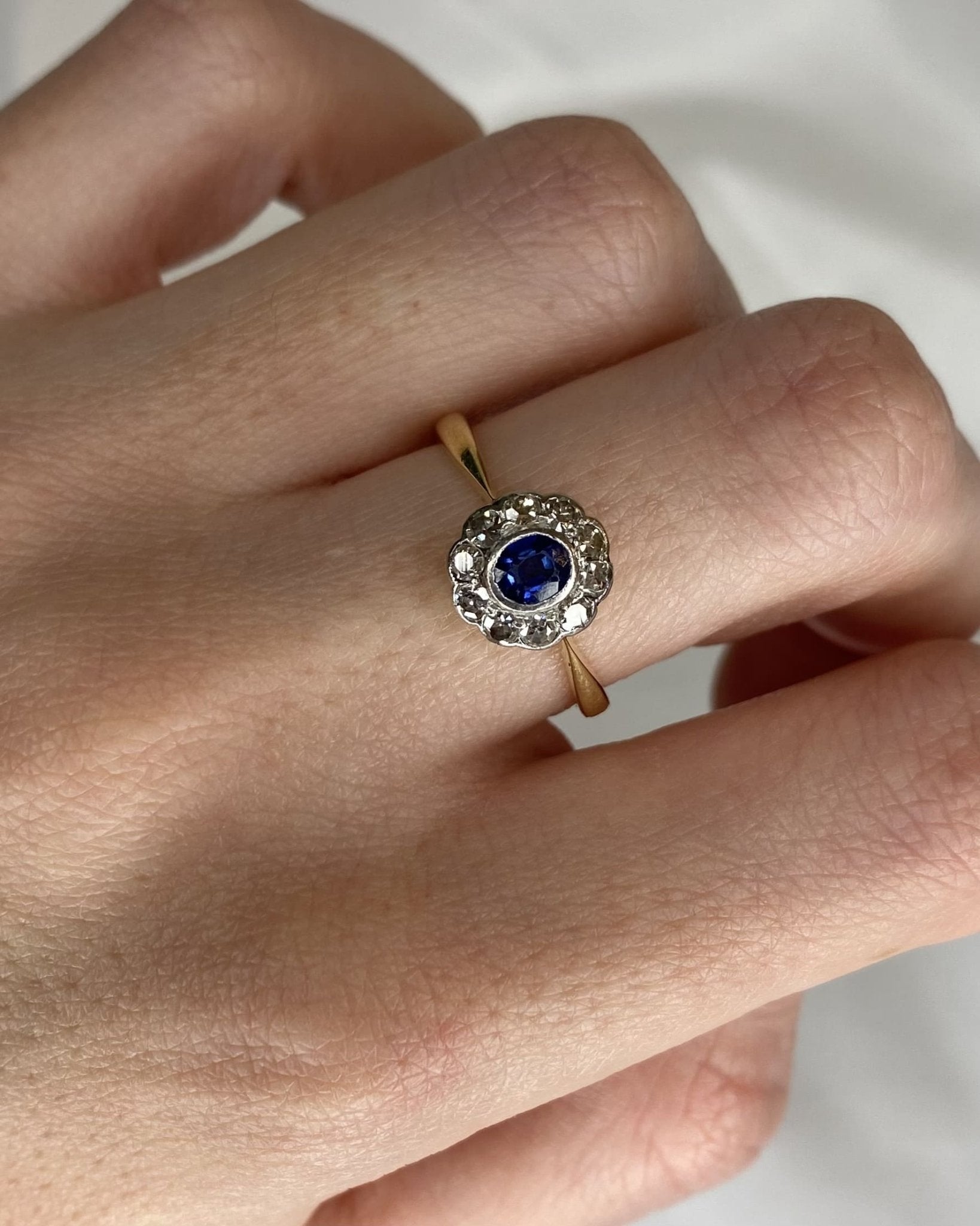 Bague Marguerite Saphir &amp; Diamants "Marie" - Elliade Paris