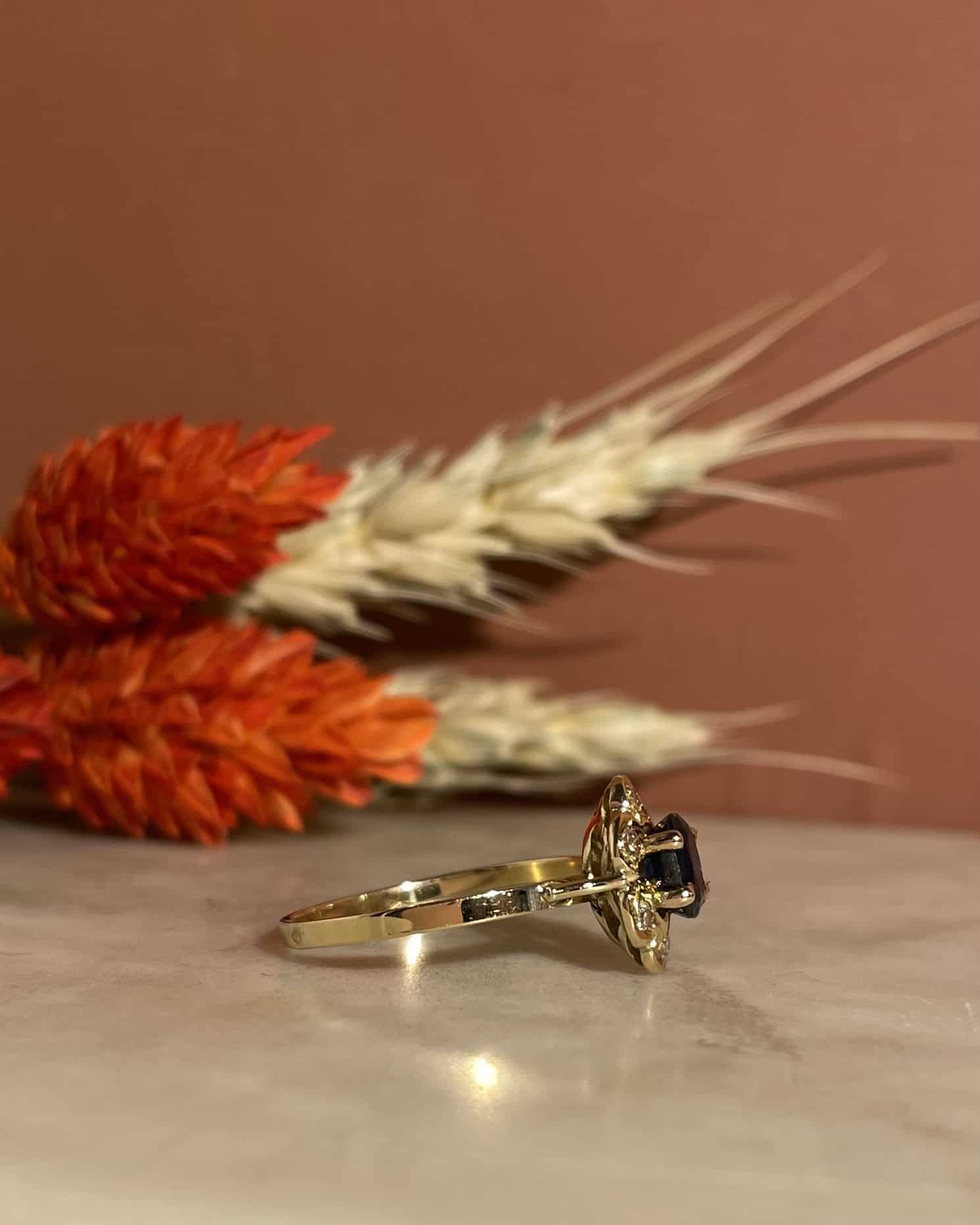 Bague Marguerite Saphir &amp; Diamants &quot;Masha&quot; - Elliade Paris