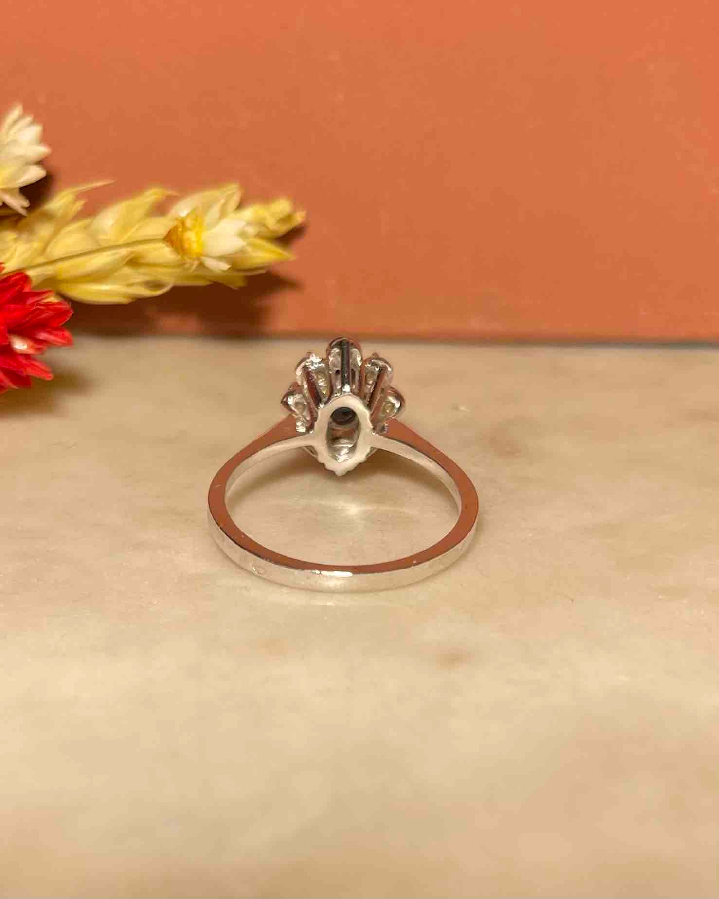 Bague Marguerite Saphir &amp; Diamants &quot;Maxine&quot; - Elliade Paris