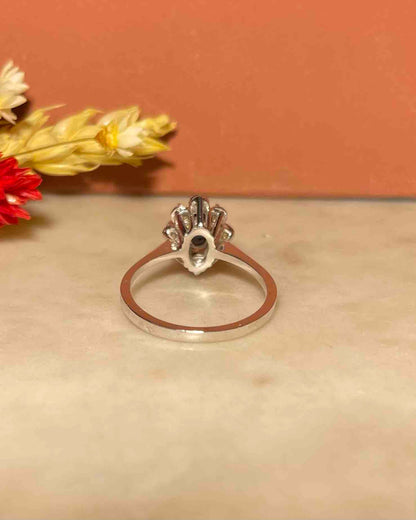 Bague Marguerite Saphir &amp; Diamants &quot;Maxine&quot; - Elliade Paris