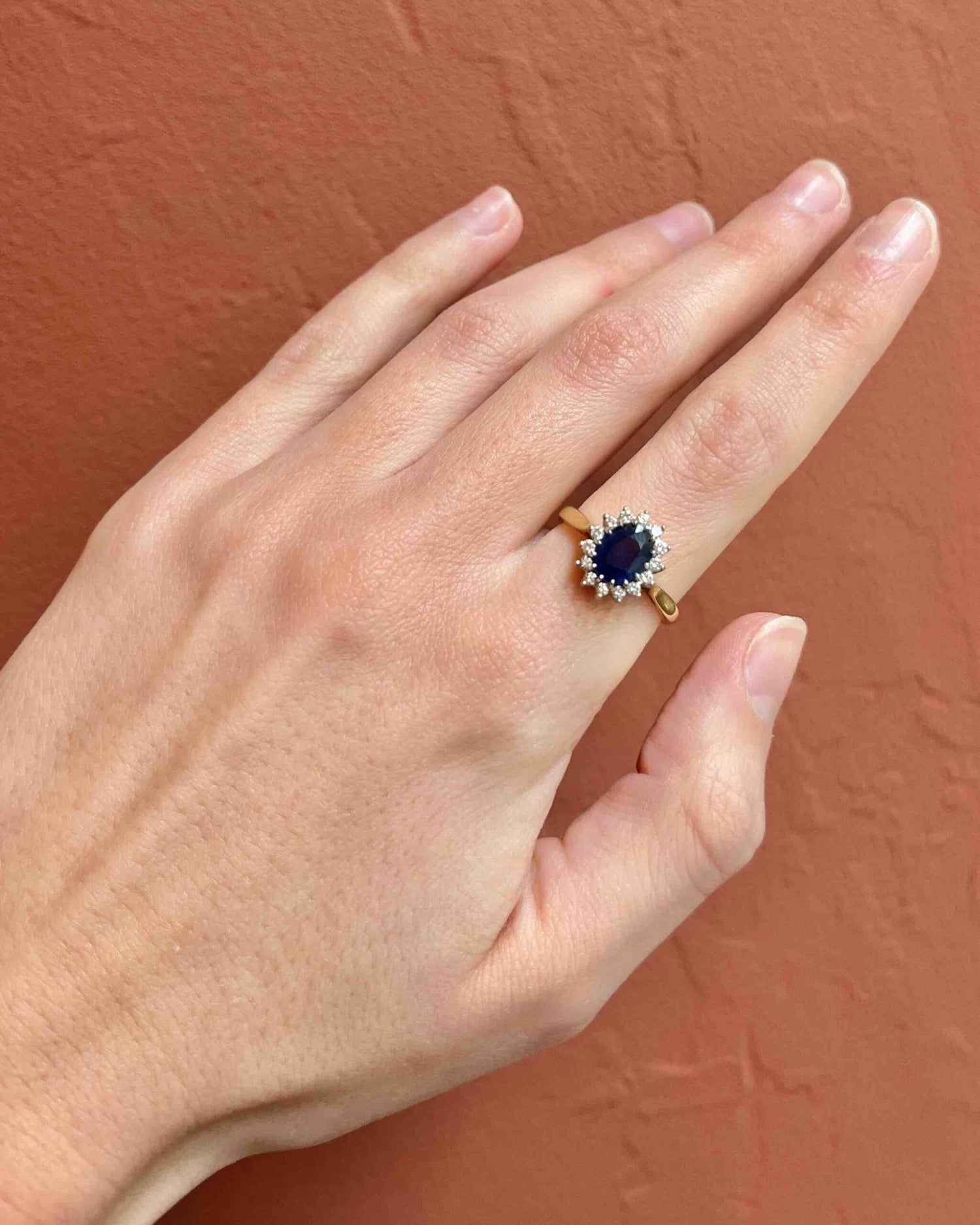 Bague Marguerite Saphir &amp; Diamants &quot;Melodia&quot; - Elliade Paris
