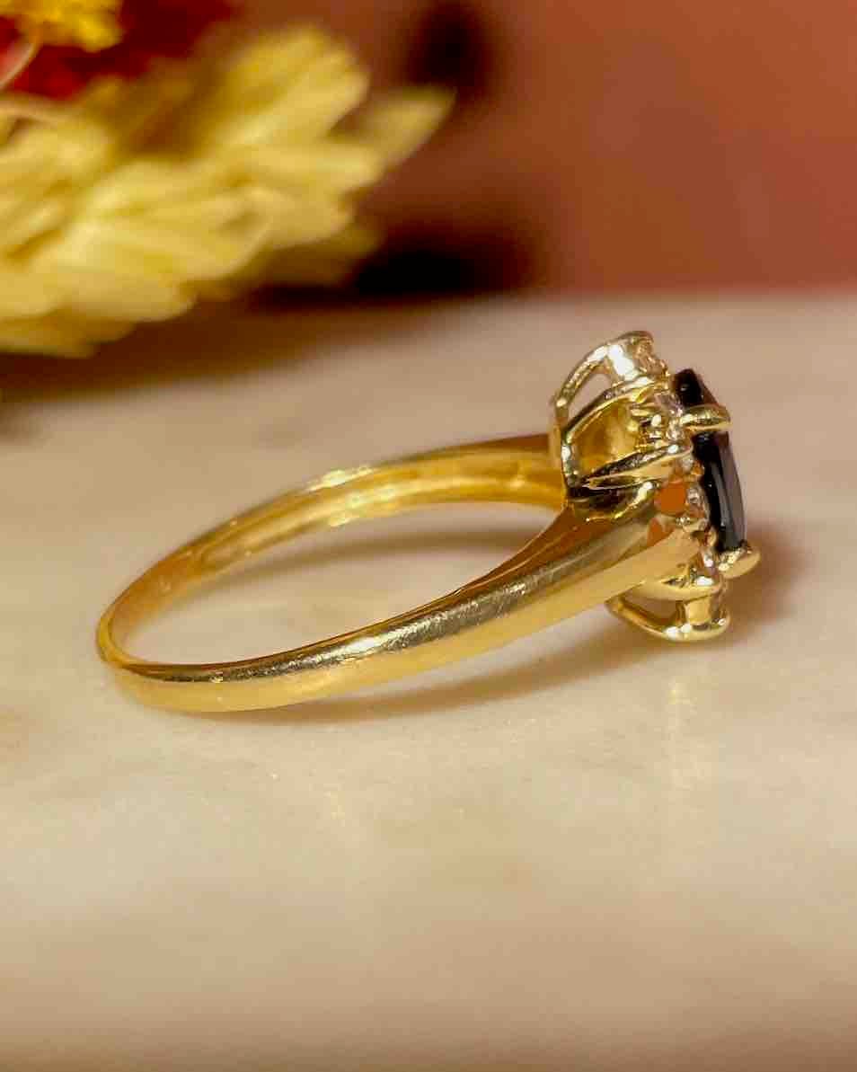 Bague Marguerite Saphir &amp; Diamants &quot;Mikayla&quot; - Elliade Paris