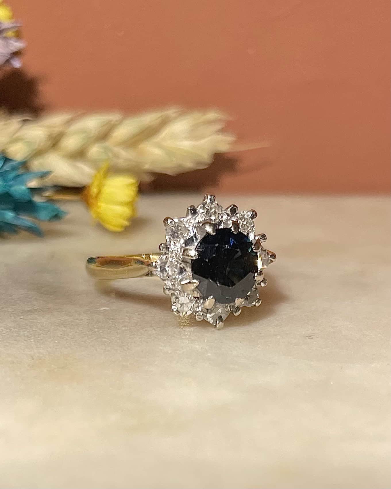 Bague Marguerite Saphir &amp; Diamants "Mina" - Elliade Paris