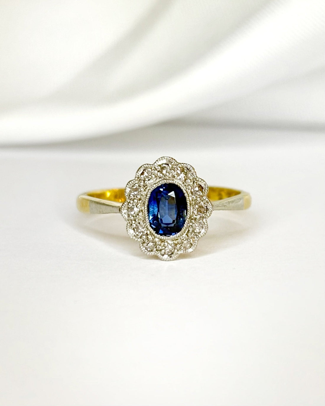 Bague Marguerite Saphir &amp; Diamants "Mona" - Elliade Paris