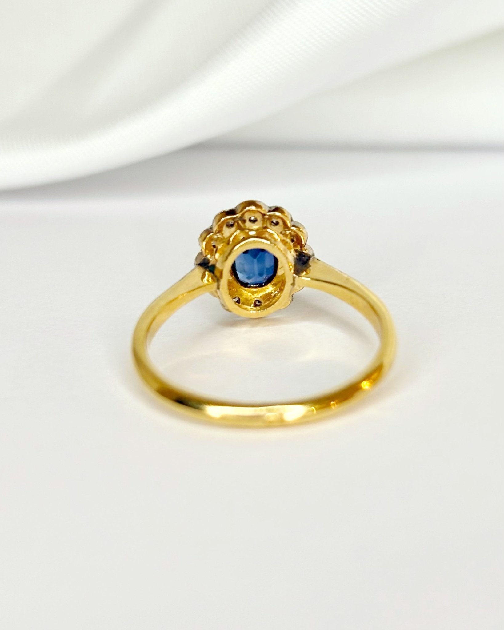 Bague Marguerite Saphir &amp; Diamants "Mona" - Elliade Paris