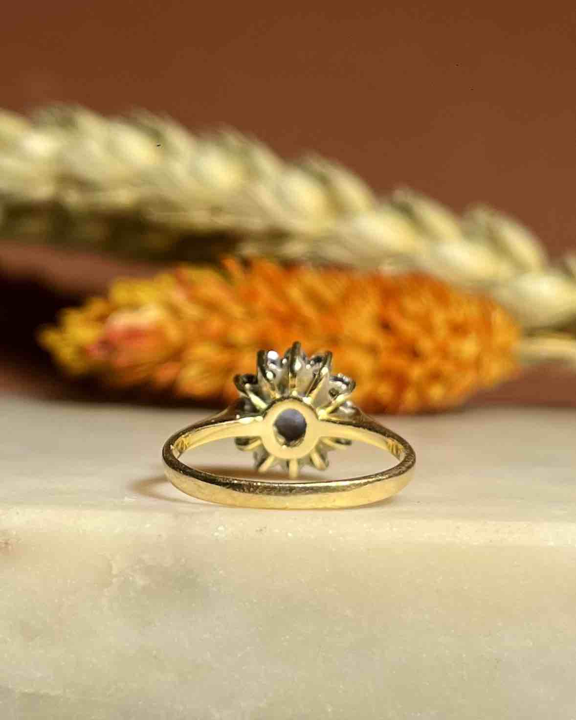 Bague Marguerite Saphir &amp; Diamants "Myrtille" - Elliade Paris