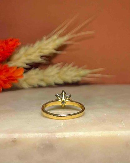 Bague Marguerite Saphir &amp; Diamants &quot;Nevaeh&quot; - Elliade Paris