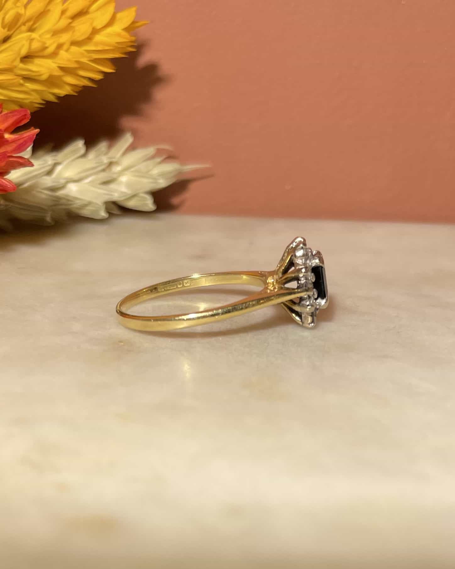 Bague Marguerite Saphir &amp; Diamants "Olivia" - Elliade Paris