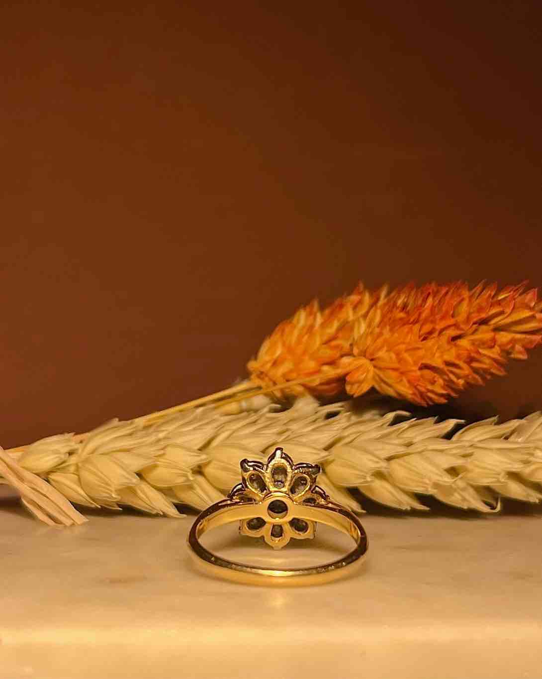 Bague Marguerite Saphir &amp; Diamants "Olly" - Elliade Paris