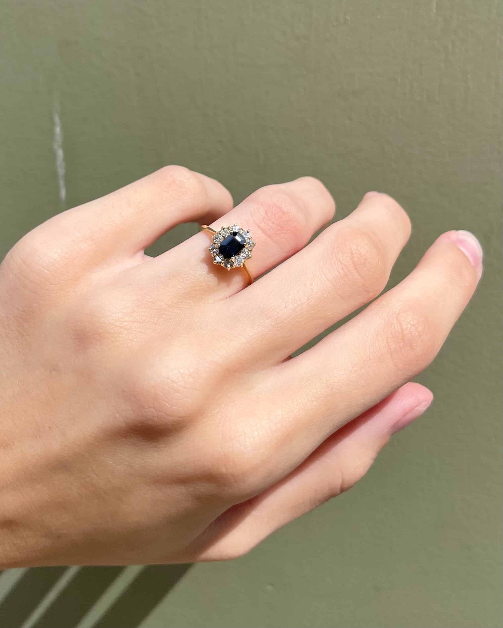 Bague Marguerite Saphir &amp; Diamants "Ornelia" - Elliade Paris