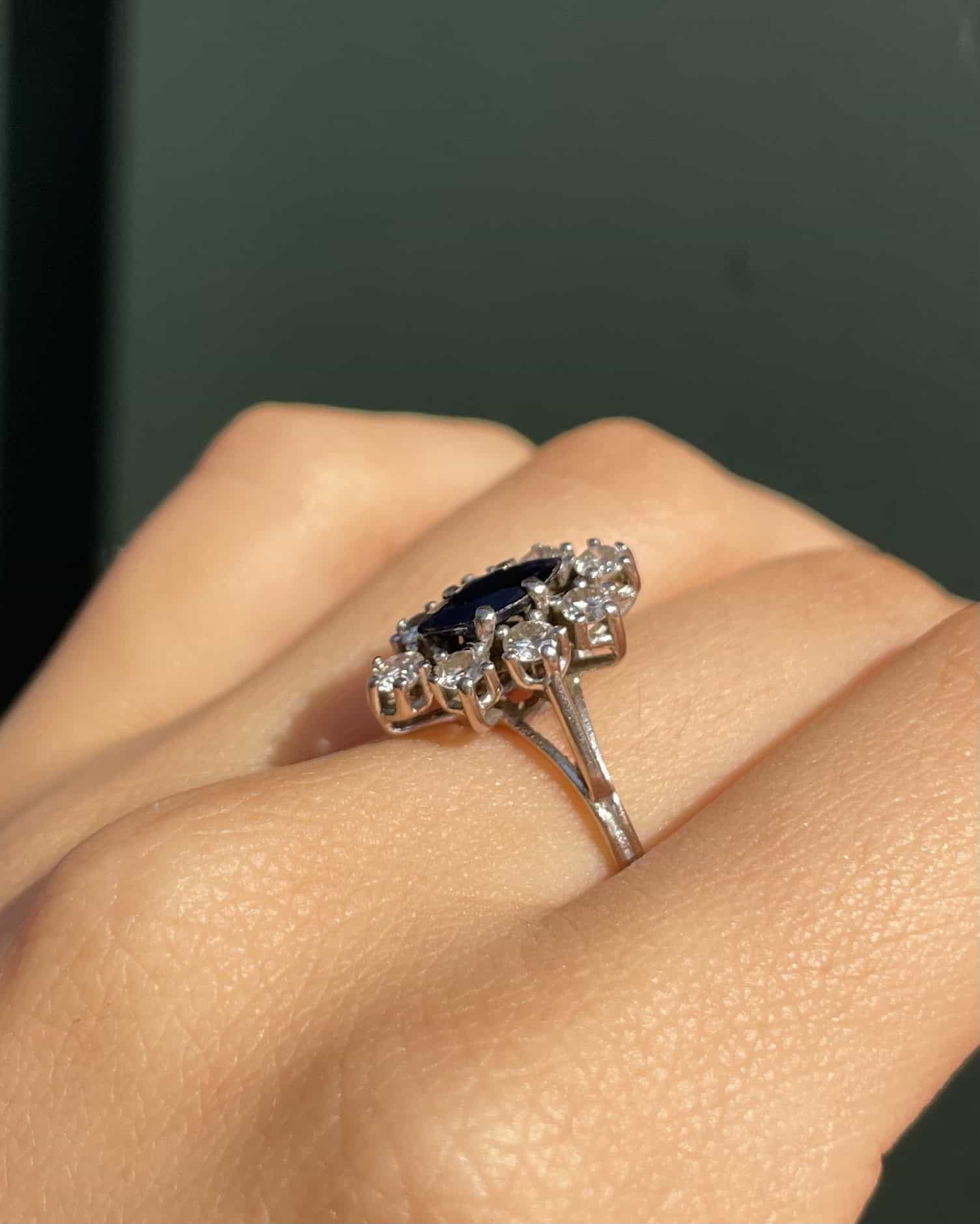 Bague Marguerite Saphir &amp; Diamants "Paula" - Elliade Paris