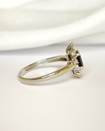 Bague Marguerite Saphir &amp; Diamants "Pavanne" - Elliade Paris