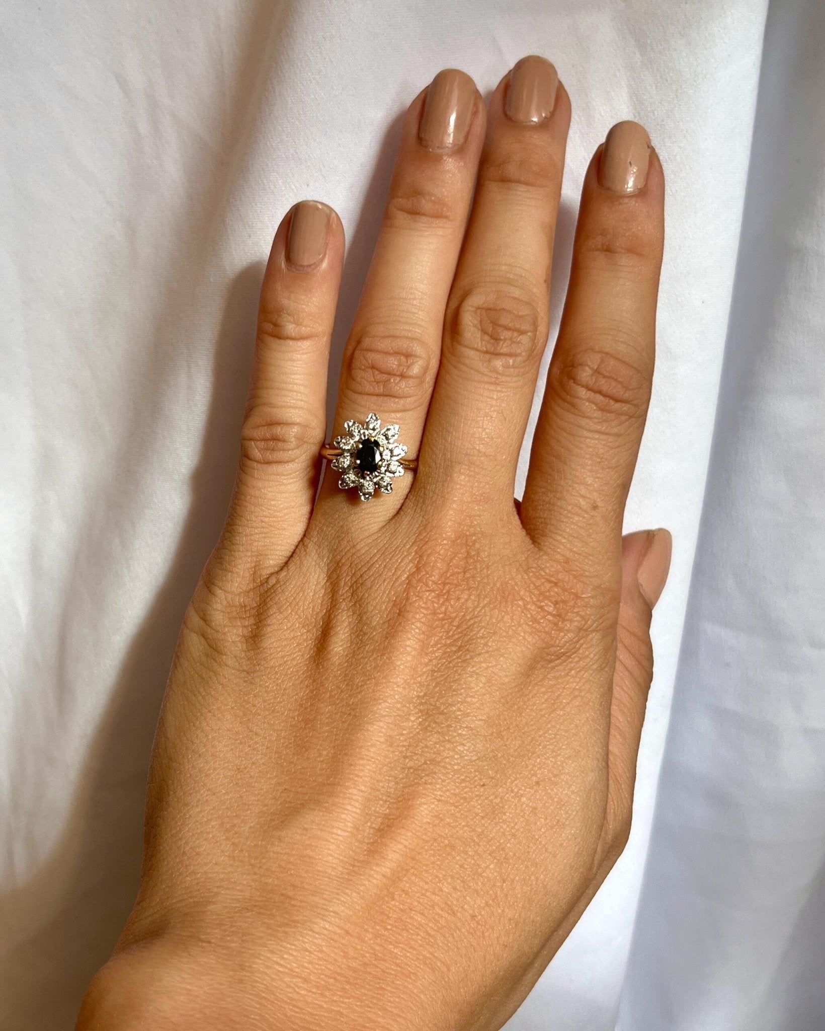 Bague Marguerite Saphir &amp; Diamants "Pia" - Elliade Paris