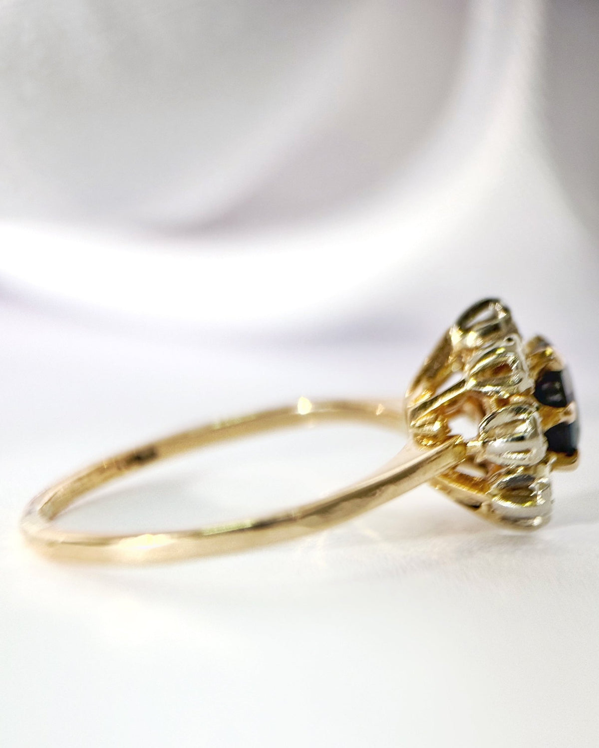 Bague Marguerite Saphir &amp; Diamants "Pierette" - Elliade Paris