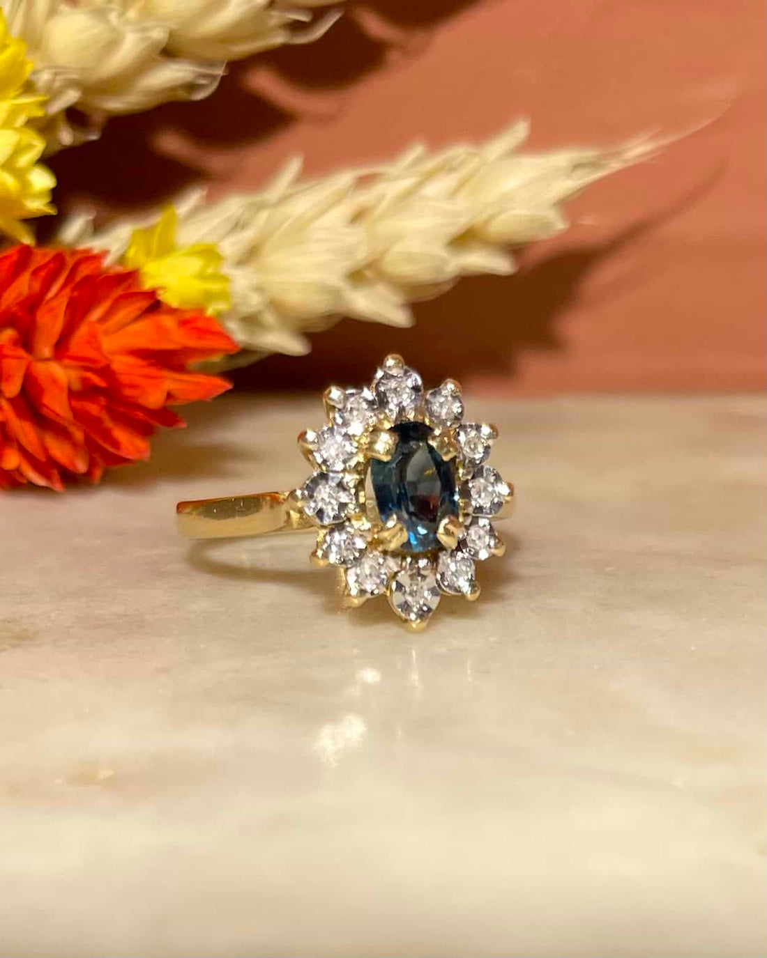 Bague Marguerite Saphir &amp; Diamants &quot;Serenity&quot; - Elliade Paris