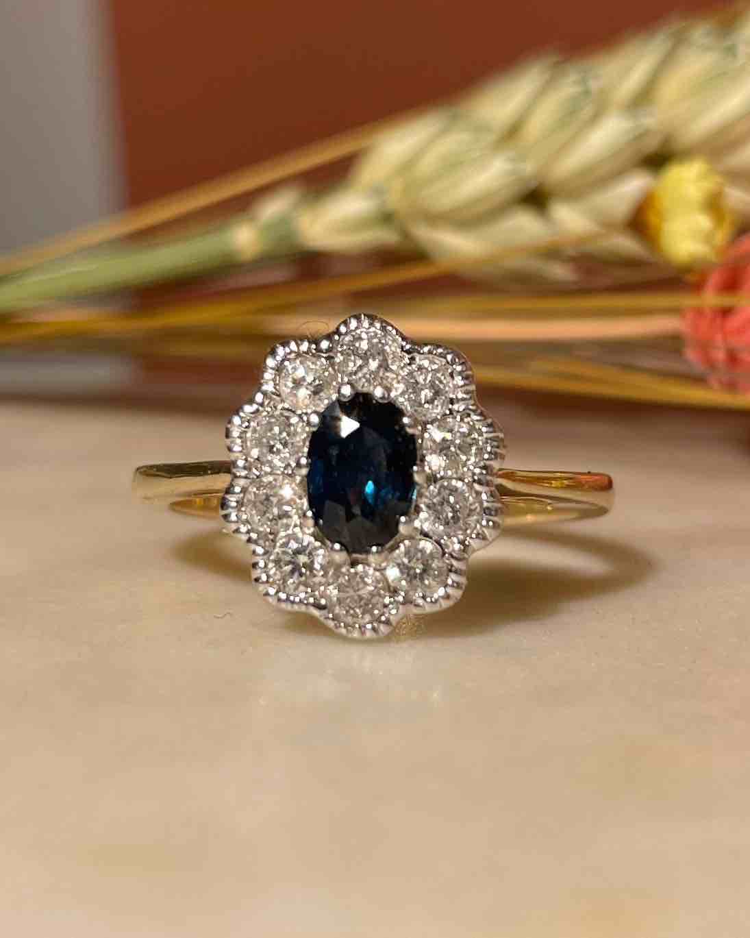 Bague Marguerite Saphir &amp; Diamants "Siobhan" - Elliade Paris