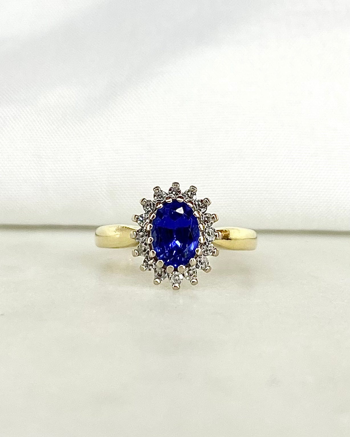 Bague Marguerite Saphir &amp; Diamants "Sonia" - Elliade Paris