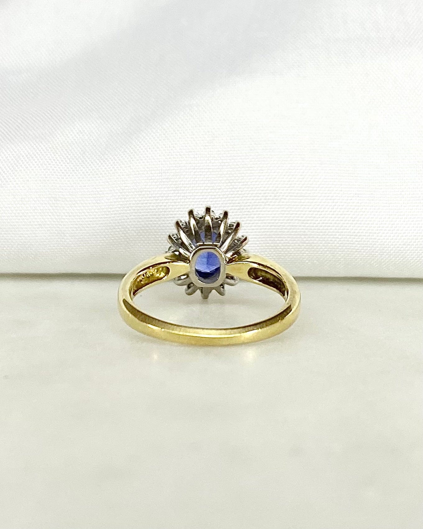 Bague Marguerite Saphir &amp; Diamants "Sonia" - Elliade Paris