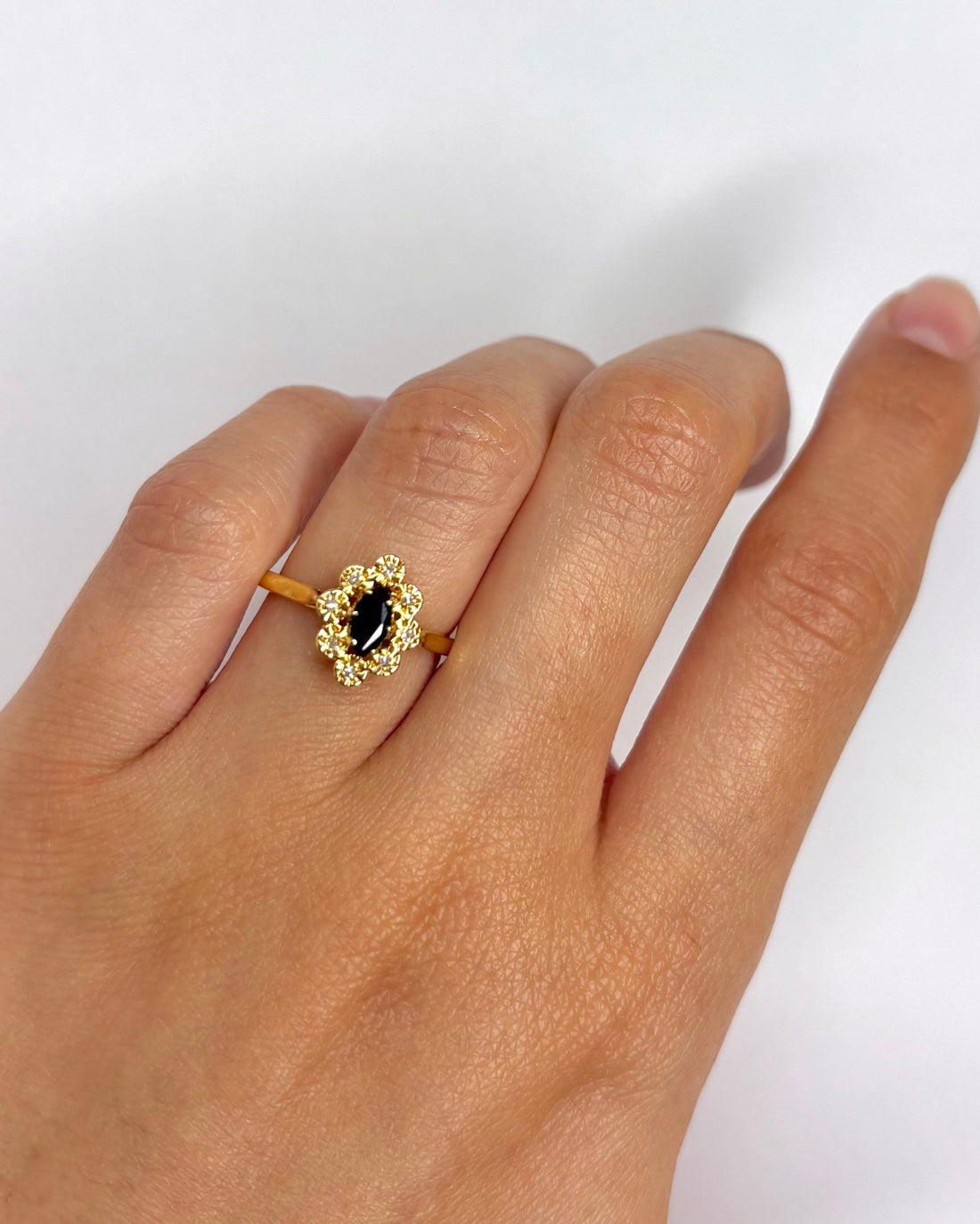 Bague Marguerite Saphir &amp; Diamants "Soumia" - Elliade Paris