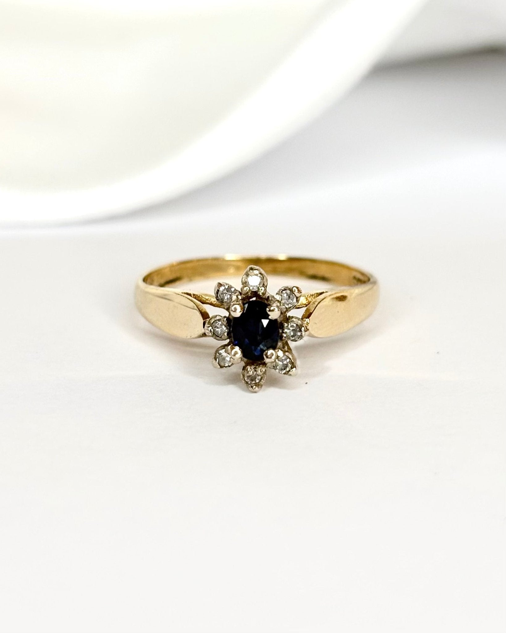Bague Marguerite Saphir &amp; Diamants "Véronica" - Elliade Paris