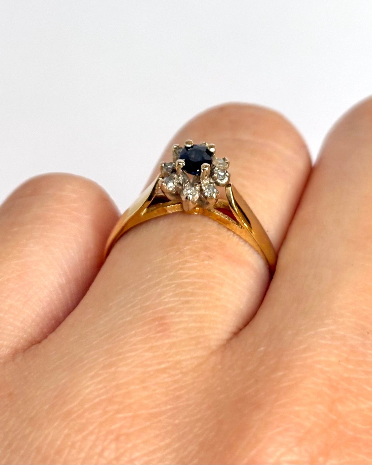 Bague Marguerite Saphir &amp; Diamants "Véronica" - Elliade Paris