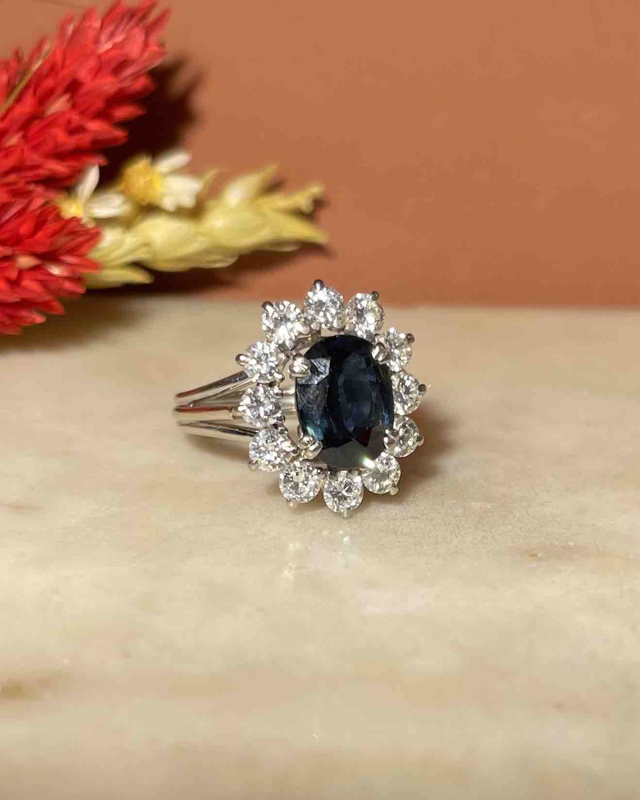 Anillo "Murphey" con margaritas de zafiro y diamantes de 3 quilates