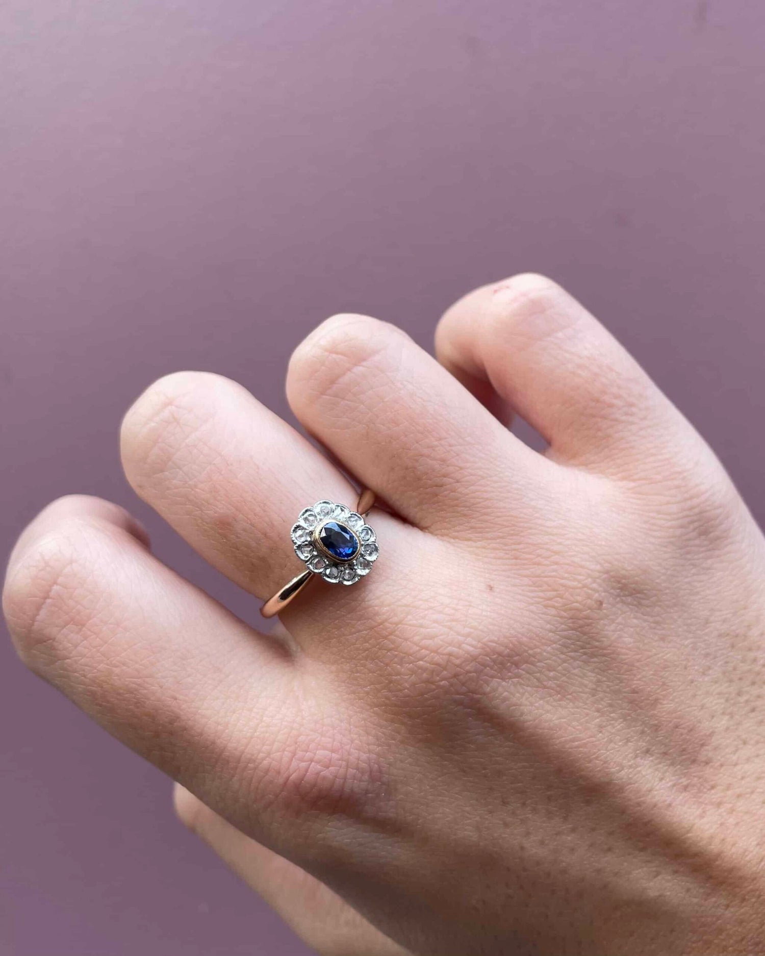 Bague Art-Déco Marguerite Saphir &amp; Diamants &quot;Loevana&quot;