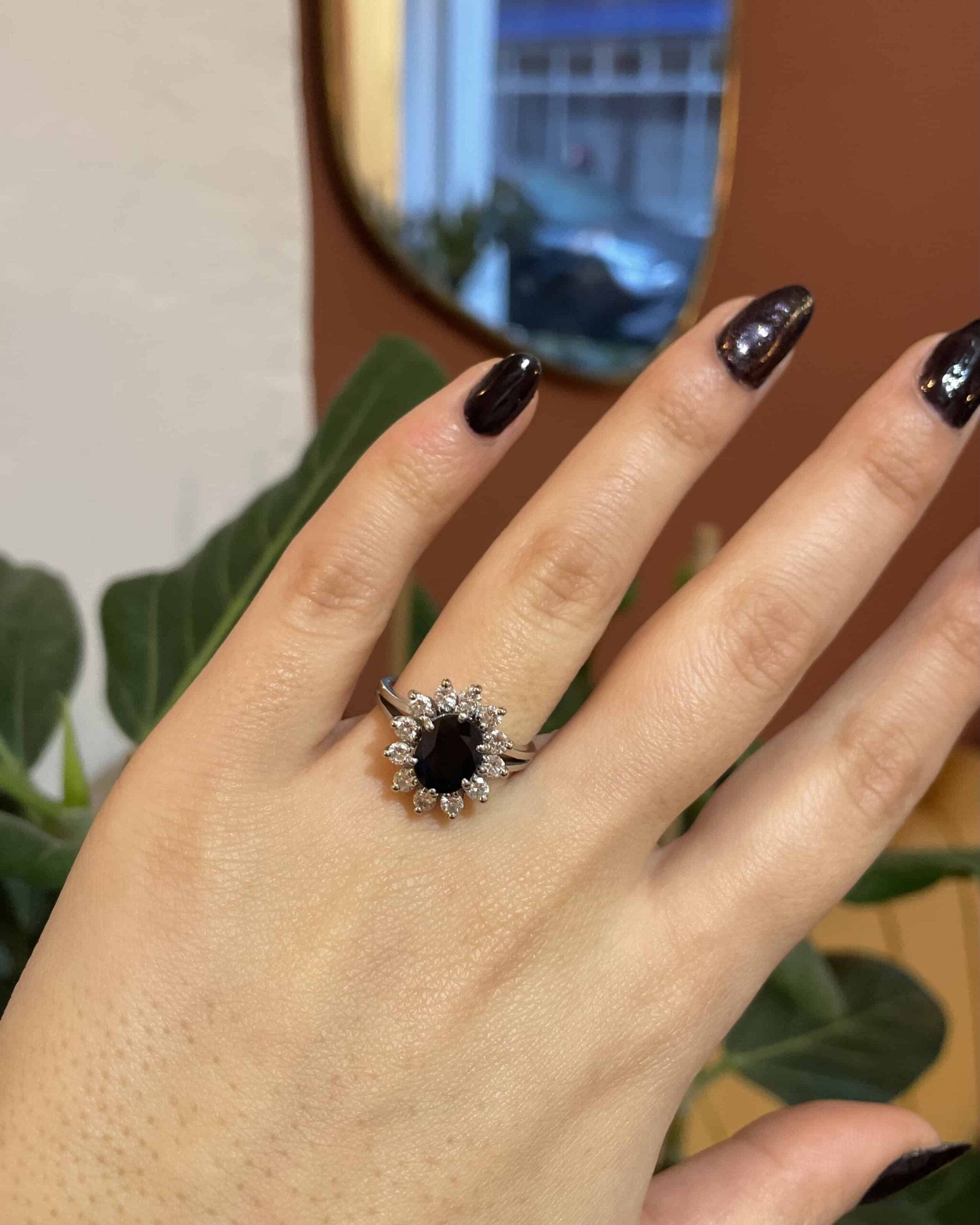 Anillo "Bamia" de diamantes y zafiros de 1,85 quilates