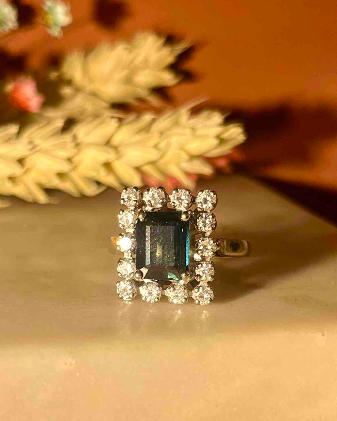 Bague Marguerite Saphir 2 carats &amp; Diamants &quot;Ryna&quot;