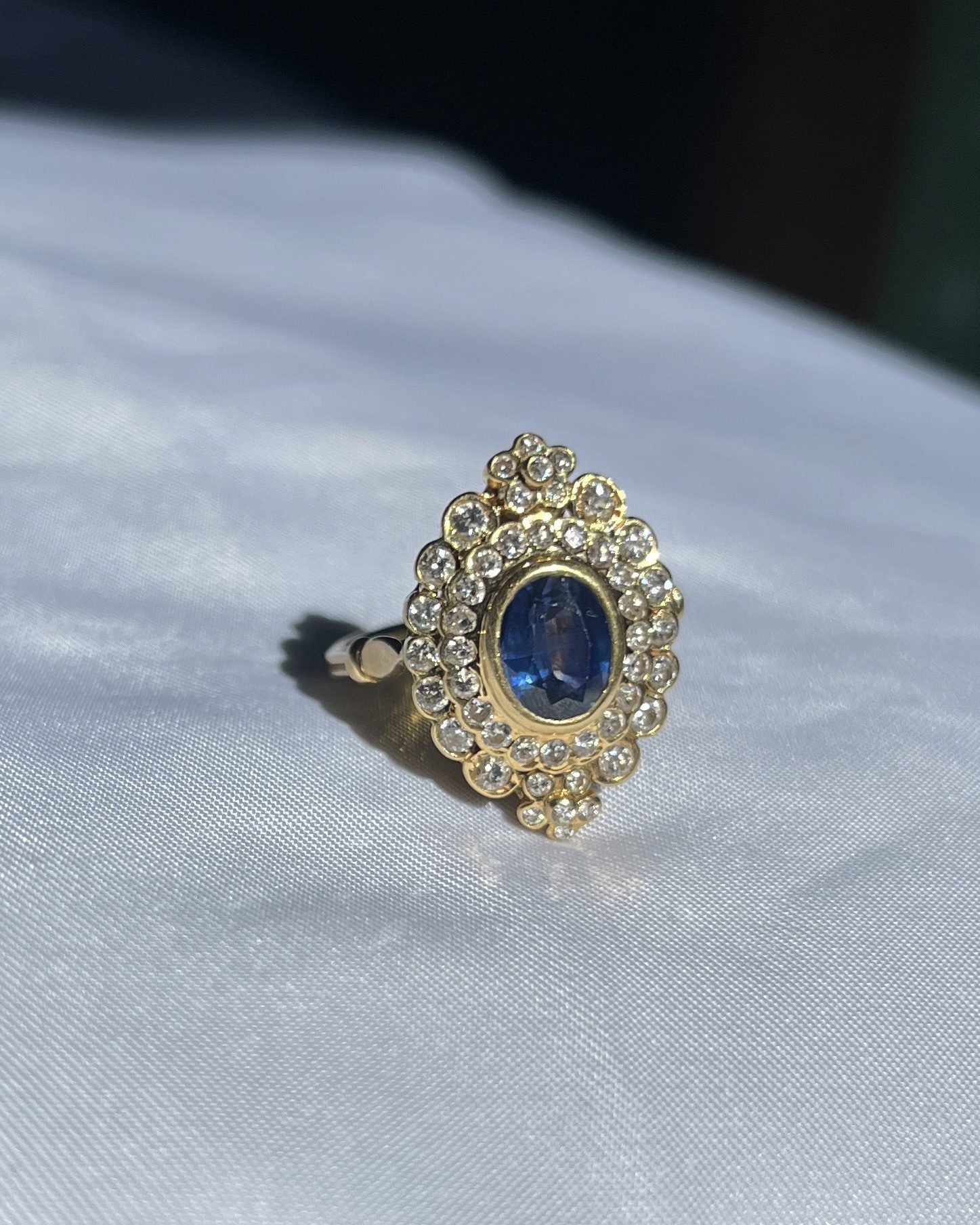 Bague Marguerite Saphir et Diamants "Lorraine" - Elliade Paris