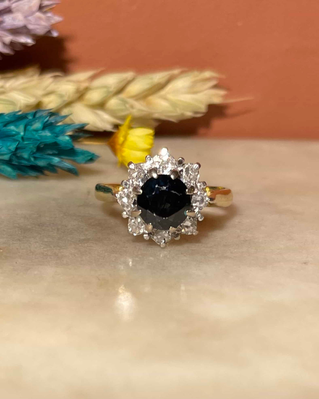 Bague Marguerite Saphir &amp; Diamants &quot;Mina&quot;
