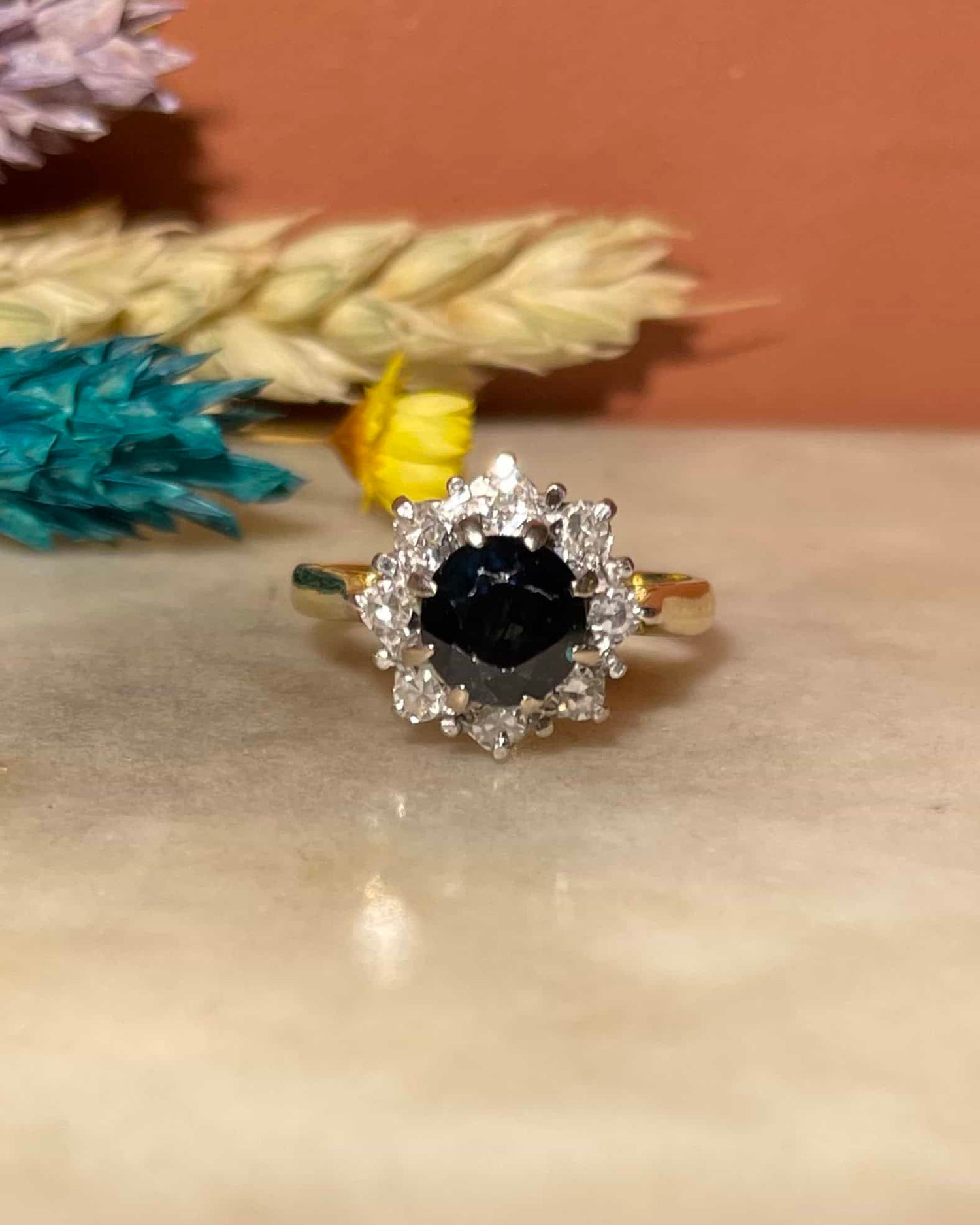 Bague Marguerite Saphir &amp; Diamants &quot;Mina&quot;