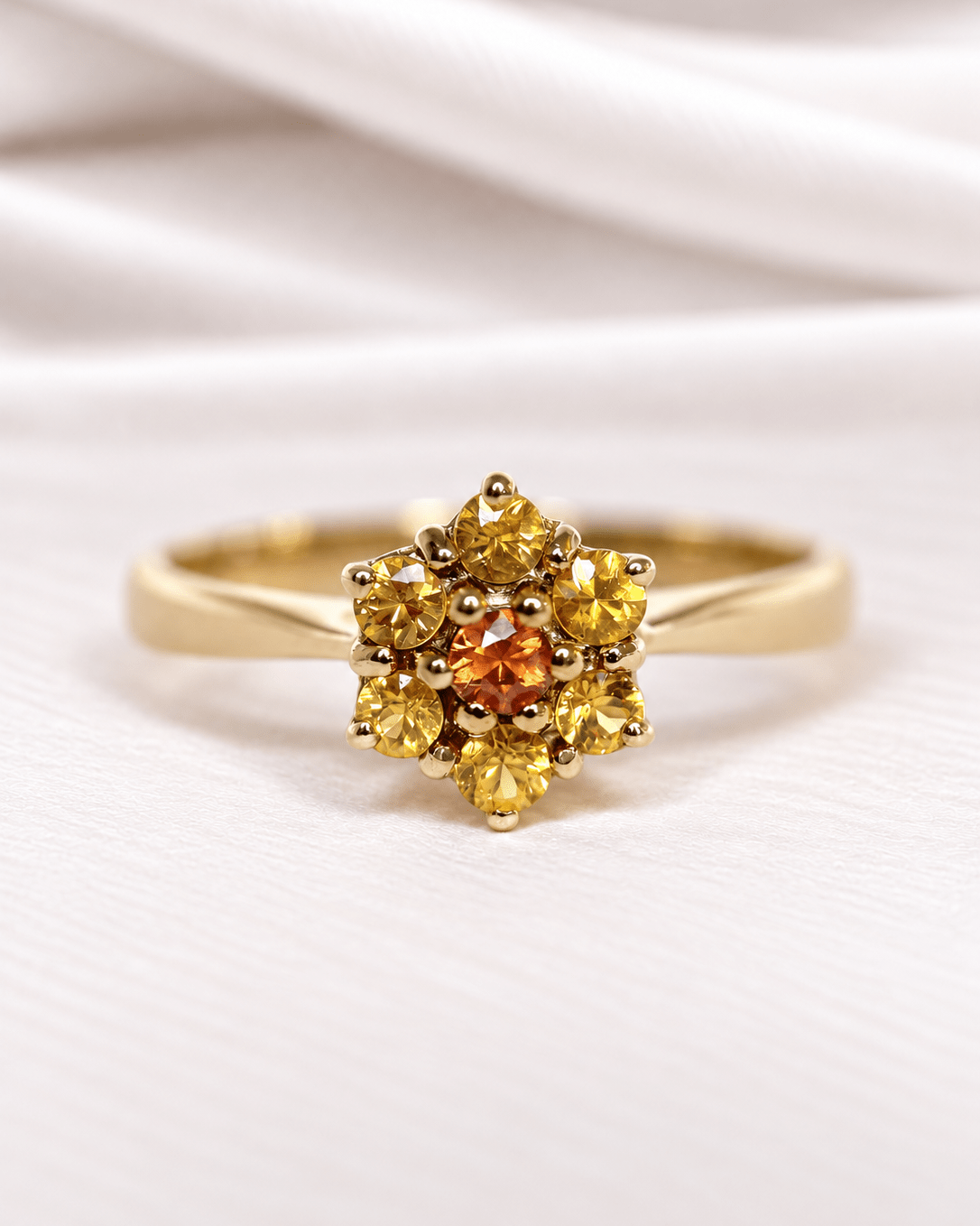 Bague Marguerite Saphir Orange &amp; Saphirs Jaunes "Emilie" - Elliade Paris