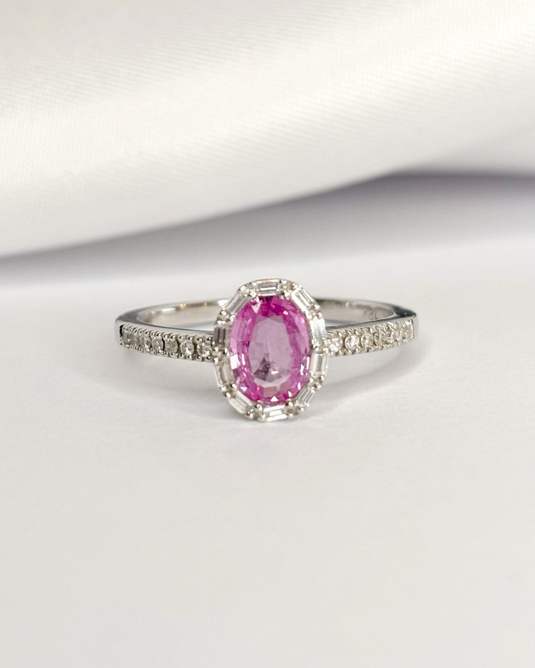Bague Marguerite Saphir Rose 0.76 carat &amp; Diamants "Elodie" - Elliade Paris