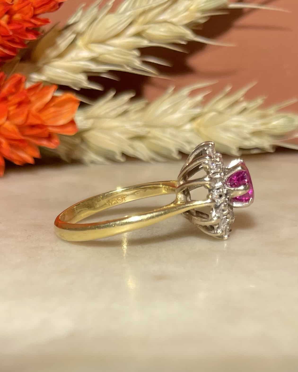 Bague Marguerite Saphir Rose &amp; 28 Diamants &quot;Laurencia&quot; - Elliade Paris