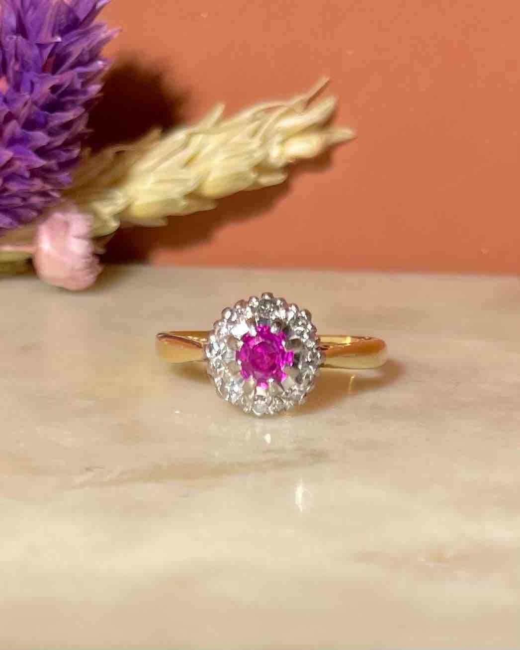 Bague Marguerite Saphir Rose &amp; Diamants "Noème" - Elliade Paris