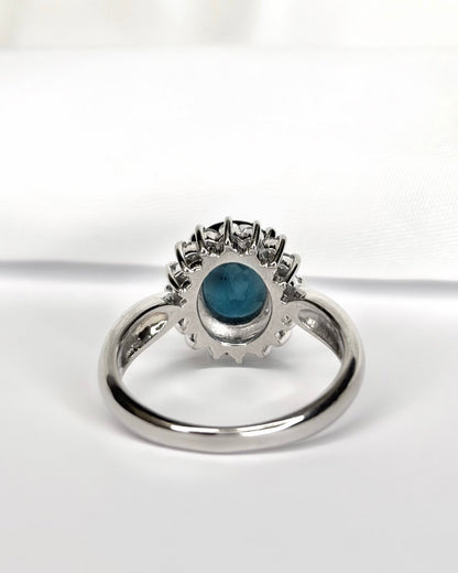 Bague Marguerite Saphir Sri - lankais 2.21 carats &amp; Diamants 0.43 carat "Anna" - Elliade Paris