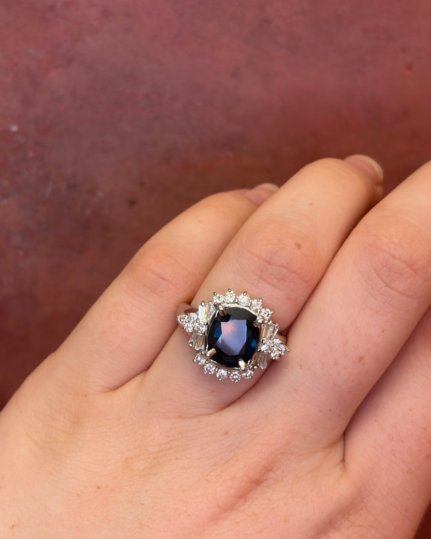 Bague Marguerite Saphir Teal 4.19 carats &amp; Diamants 0.80 carat 8.68g "Noémie" - Elliade Paris