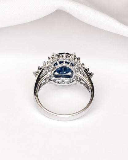 Bague Marguerite Saphir Teal 4.19 carats &amp; Diamants 0.80 carat 8.68g "Noémie" - Elliade Paris