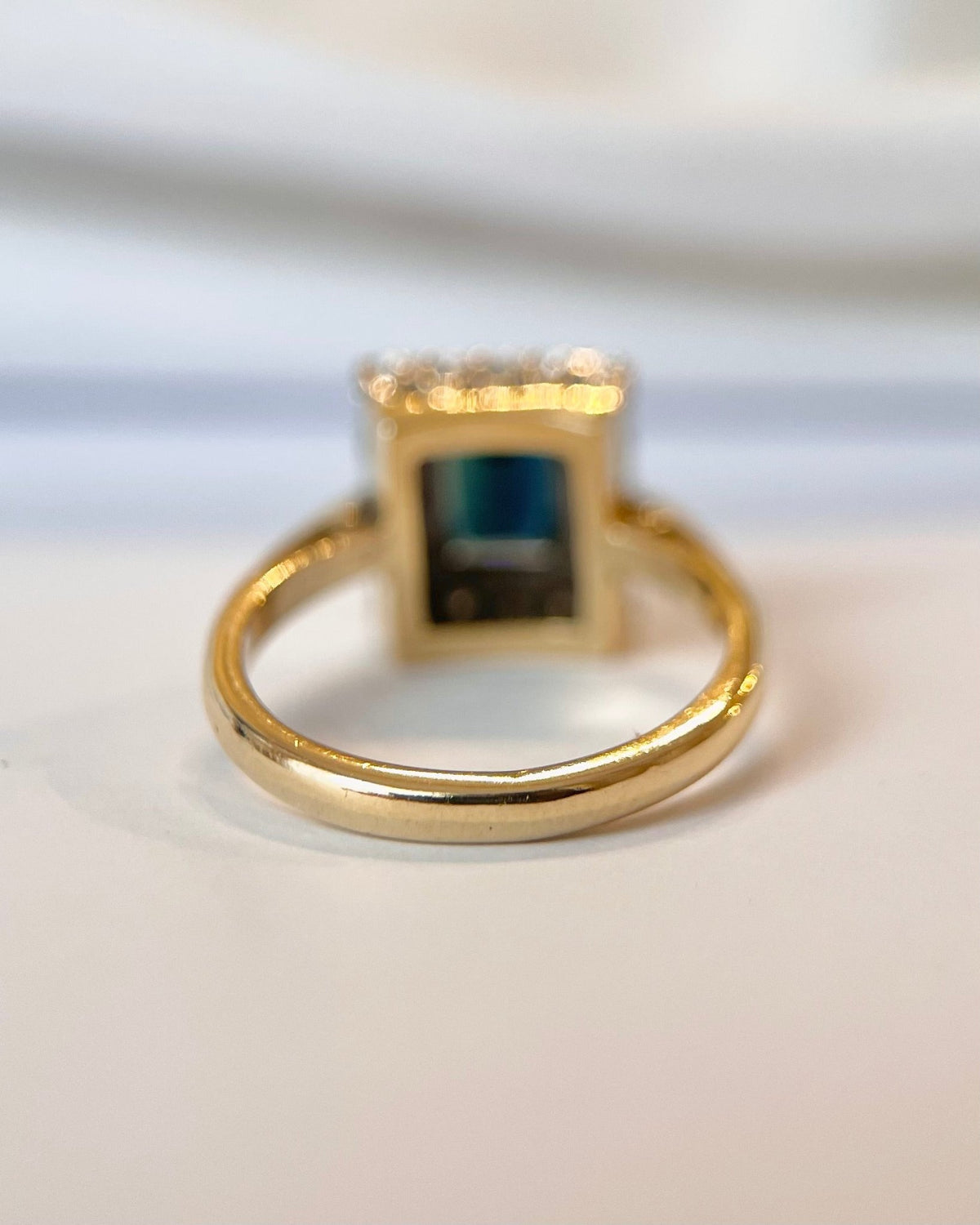 Bague Marguerite Saphir Vert 1.20 carat &amp; Diamants 0.24 carat 4,99g "Maelle" - Elliade Paris